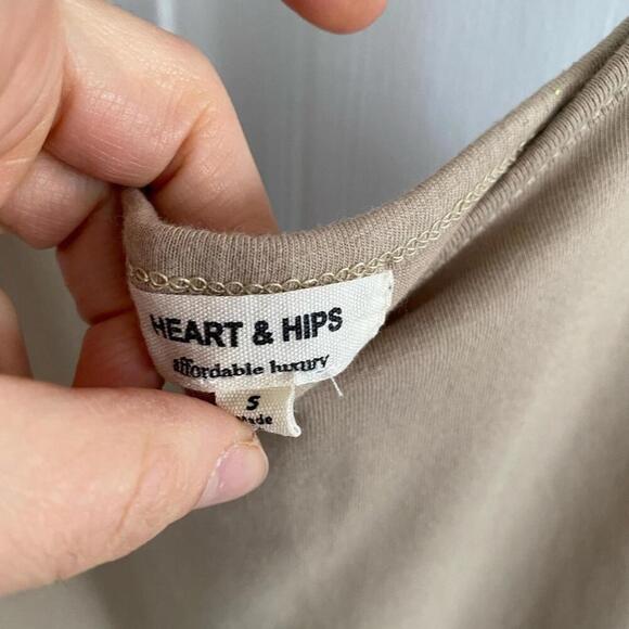 Nude beige tan t shirt dress never worn size s - Picture 2 of 2